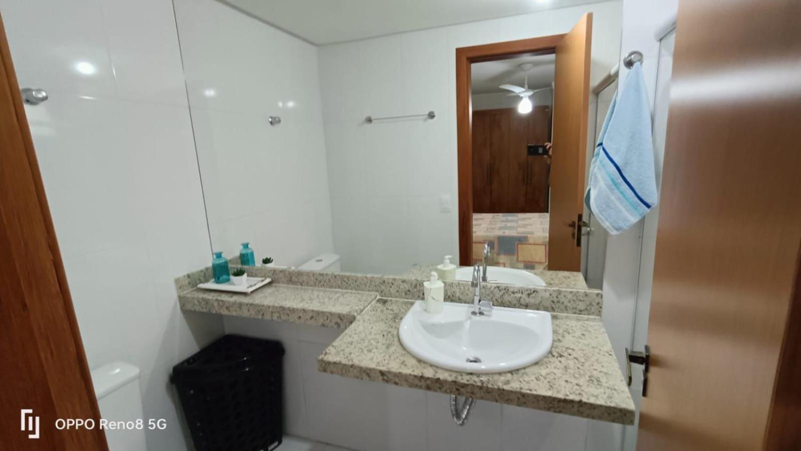 Apto 2 Quartos, 2 Min Da - Ampla Area Externa, Maximo 6 Pessoas!!! Guarapari
