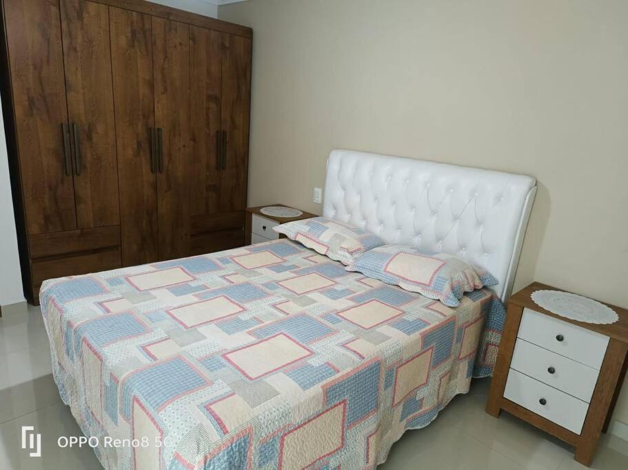 Apto 2 Quartos, 2 Min Da - Ampla Area Externa, Maximo 6 Pessoas!!! Guarapari