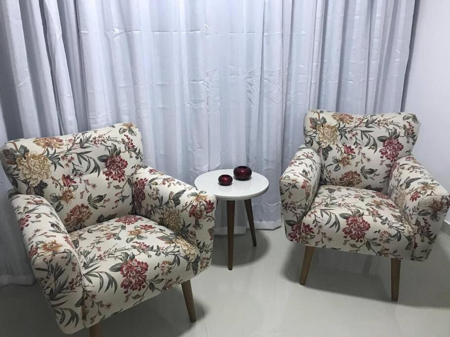 Apto 2 Quartos, 2 Min Da - Ampla Area Externa, Maximo 6 Pessoas!!!