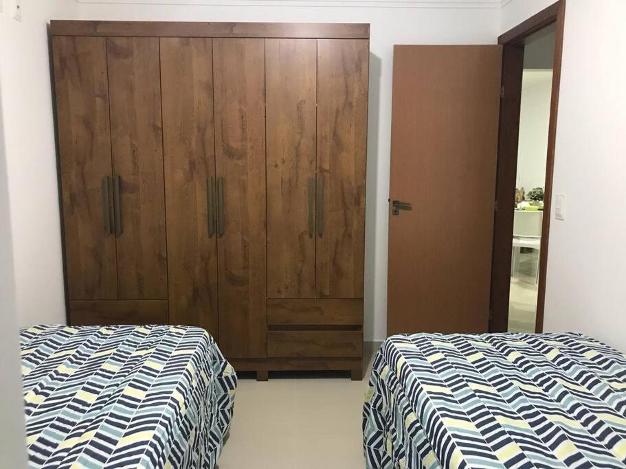 Apto 2 Quartos, 2 Min Da - Ampla Area Externa, Maximo 6 Pessoas!!!